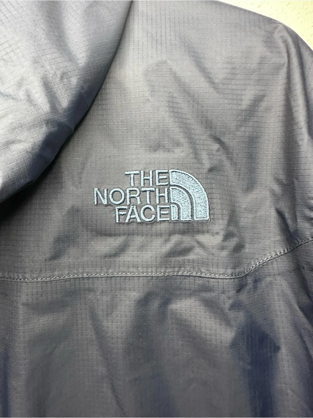 The North Face Men's Navy Lightweight Hooded Windbreaker Jacket Size Medium